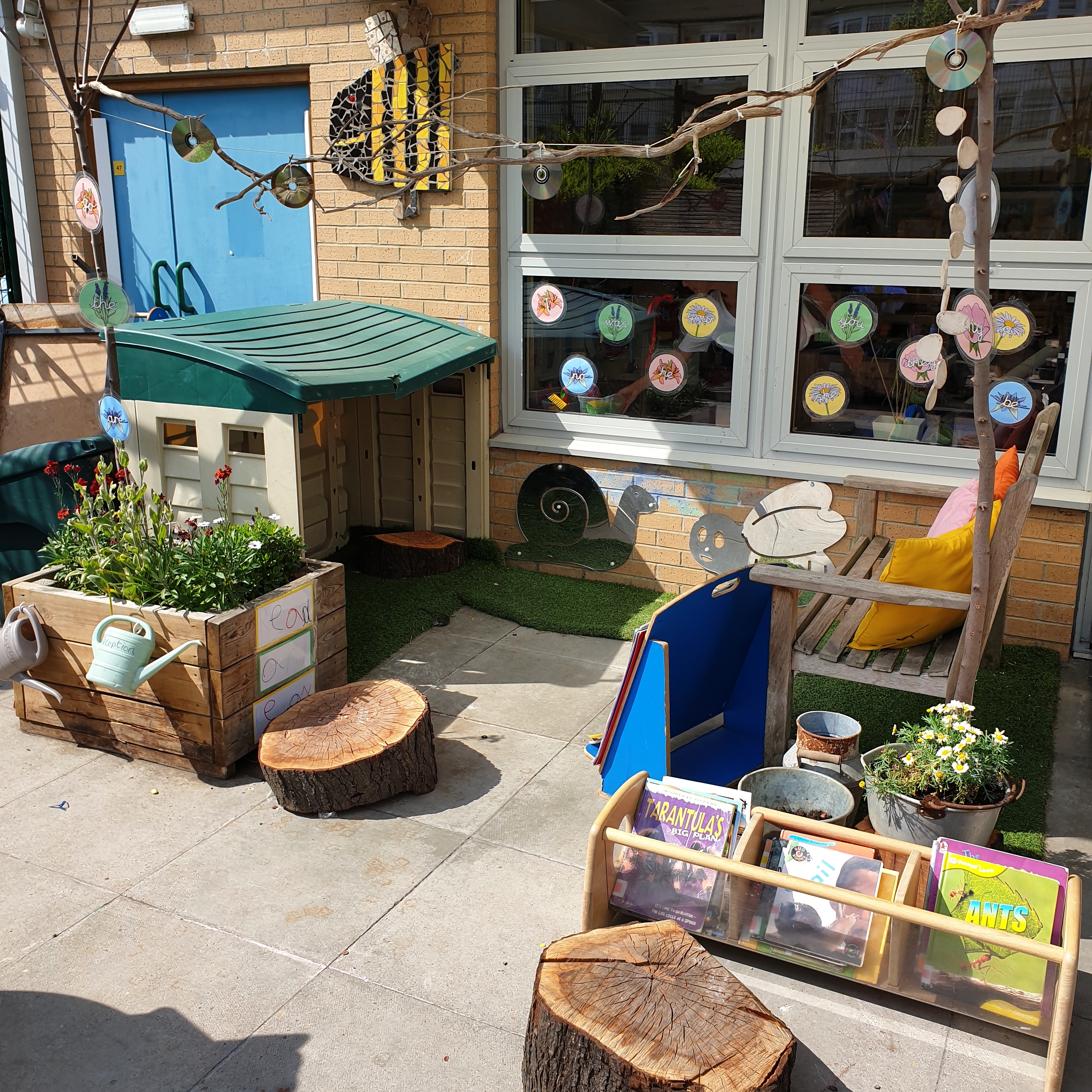 Outdoor learning zone in a school